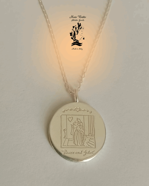 Pendente con collana in argento 925 ” Romeo and Juliet” / Pendant with necklace in 925 silver “Romeo and Juliet”